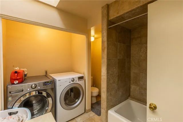 $1,100,000 | 910 East Glendale Avenue, Orange, CA 92865