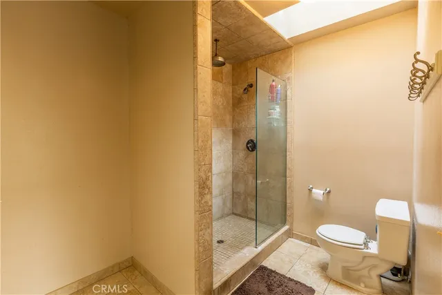 $1,100,000 | 910 East Glendale Avenue, Orange, CA 92865