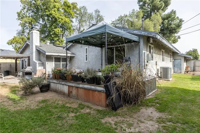 $1,100,000 | 910 East Glendale Avenue, Orange, CA 92865