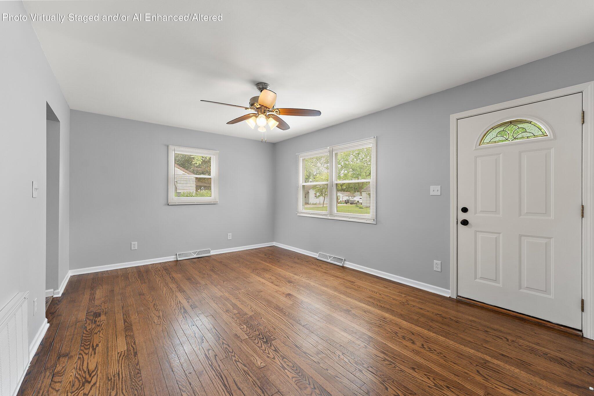 228 Oak Street Crown Point, IN 46307 - Photo 3 of 16 2048x1365