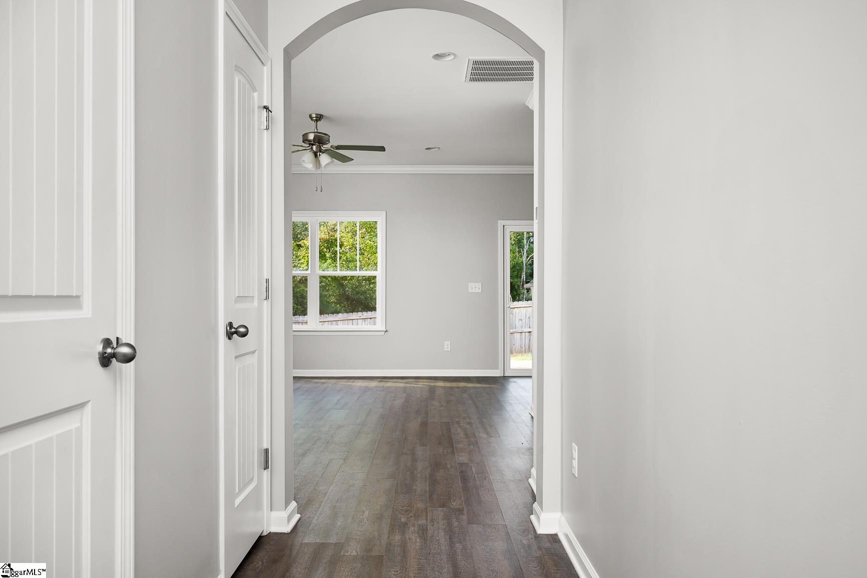 211 Sunny Pt Loop Central, SC 29630 - Photo 3 of 36 Gallery Image 3