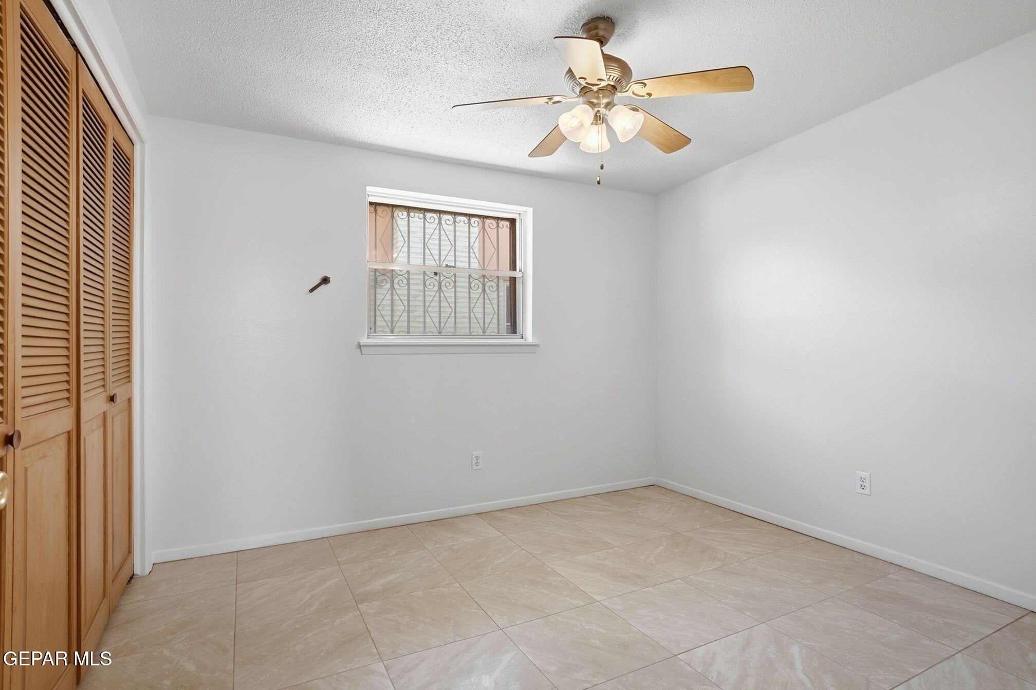 3217 Shetland Road El Paso, TX 79925 - Photo 11 of 30 29-ShetlandUned