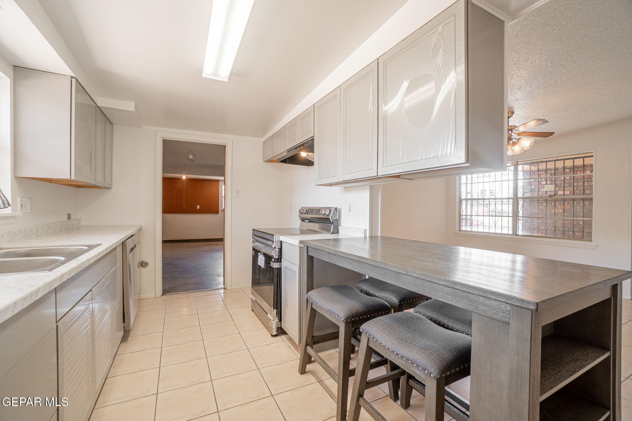3217 Shetland Road El Paso, TX 79925 - Photo 14 of 30 5-Shetland