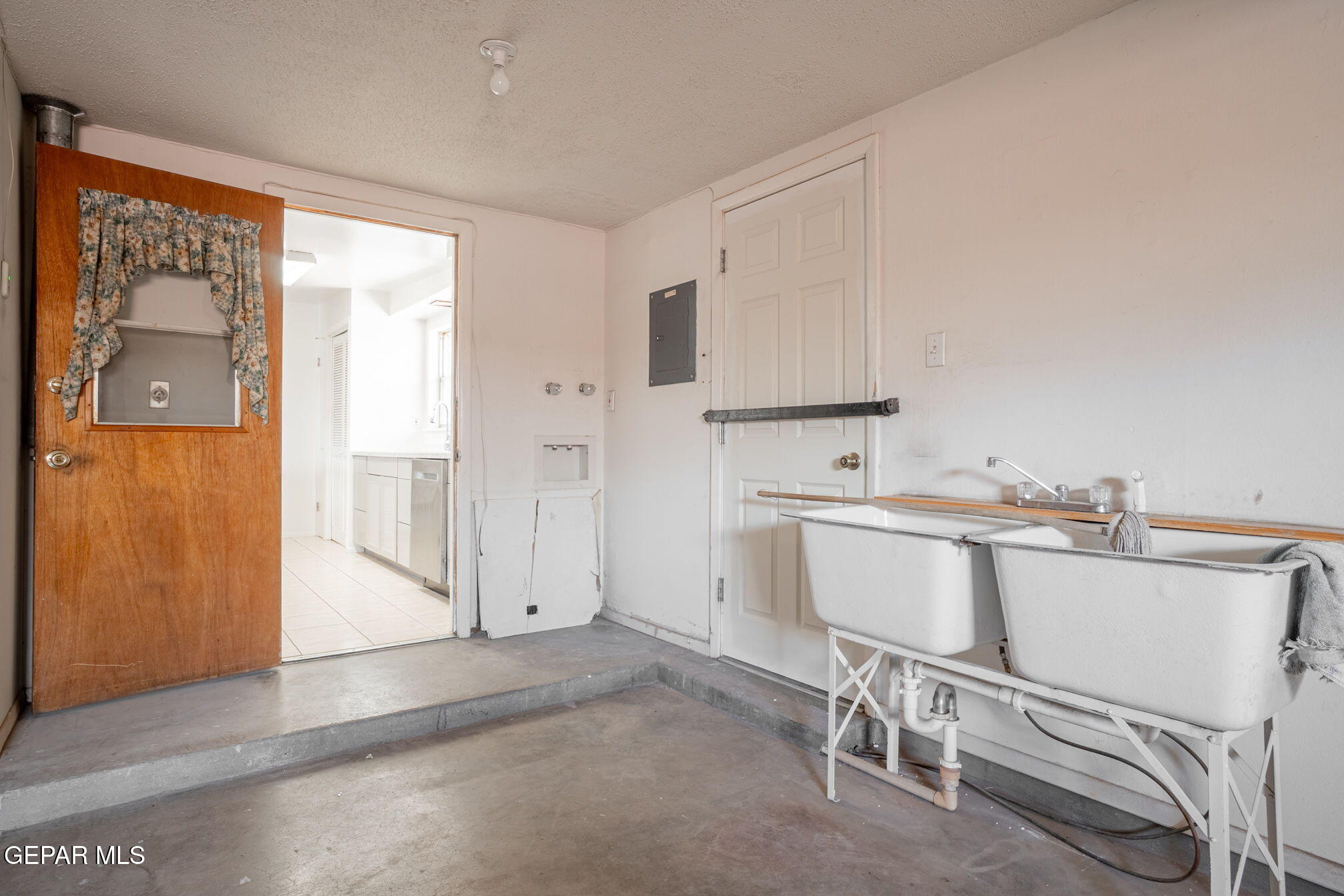 3217 Shetland Road El Paso, TX 79925 - Photo 17 of 30 8-Shetland