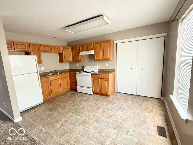 $1,300 | 837 Harlan Street, Plainfield, IN 46168