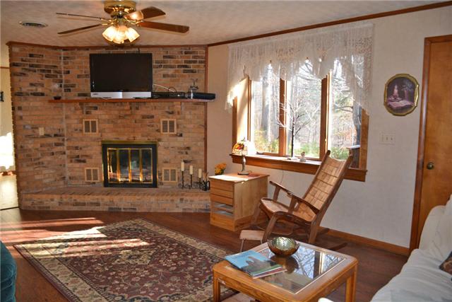 180 Taylor Road Dickson, TN 37055 - Photo 6 of 20 Living Room has a great fireplace.