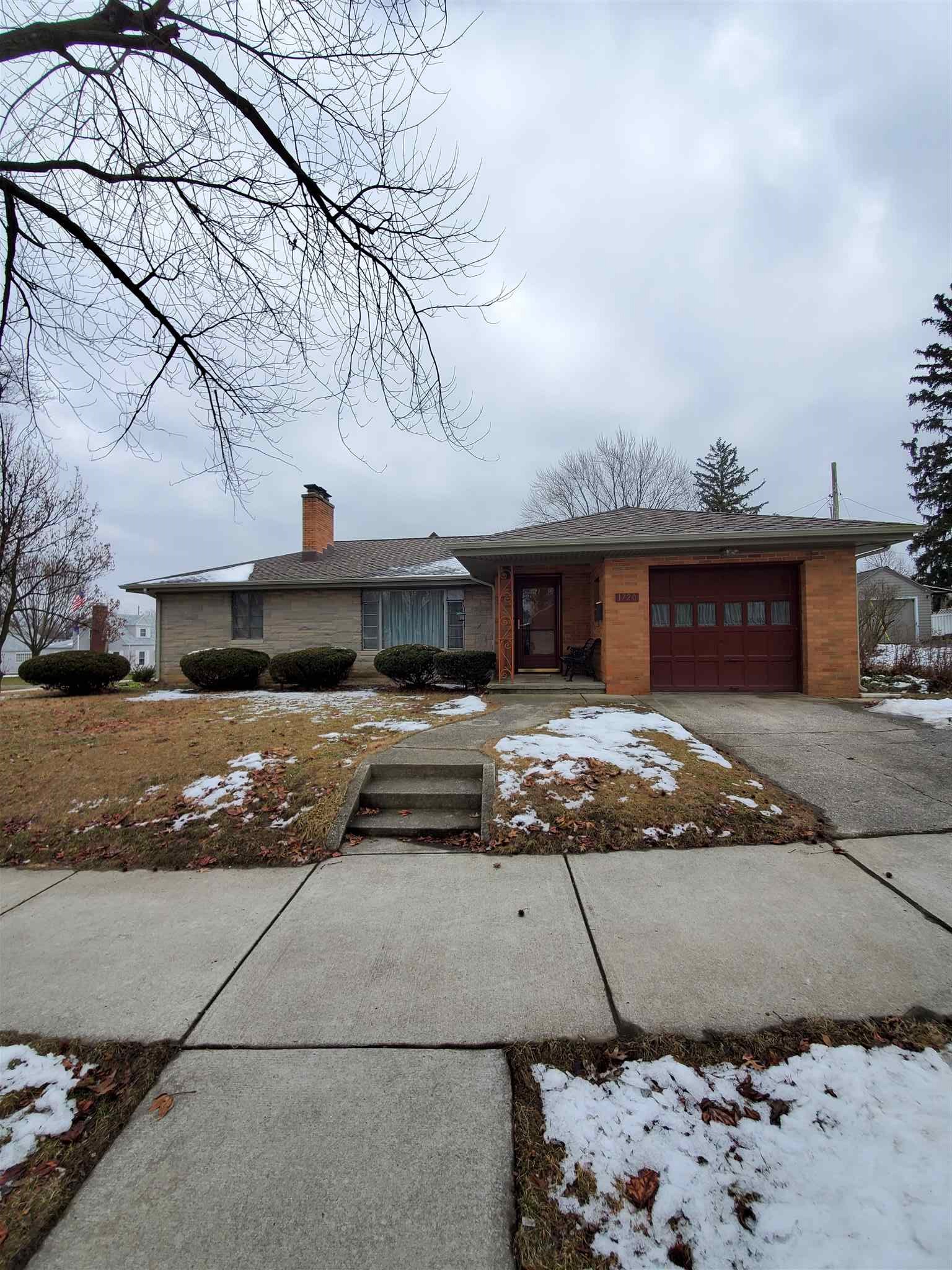 1720 Fairhill Road Fort Wayne, IN 46808 - Photo 1 of 32