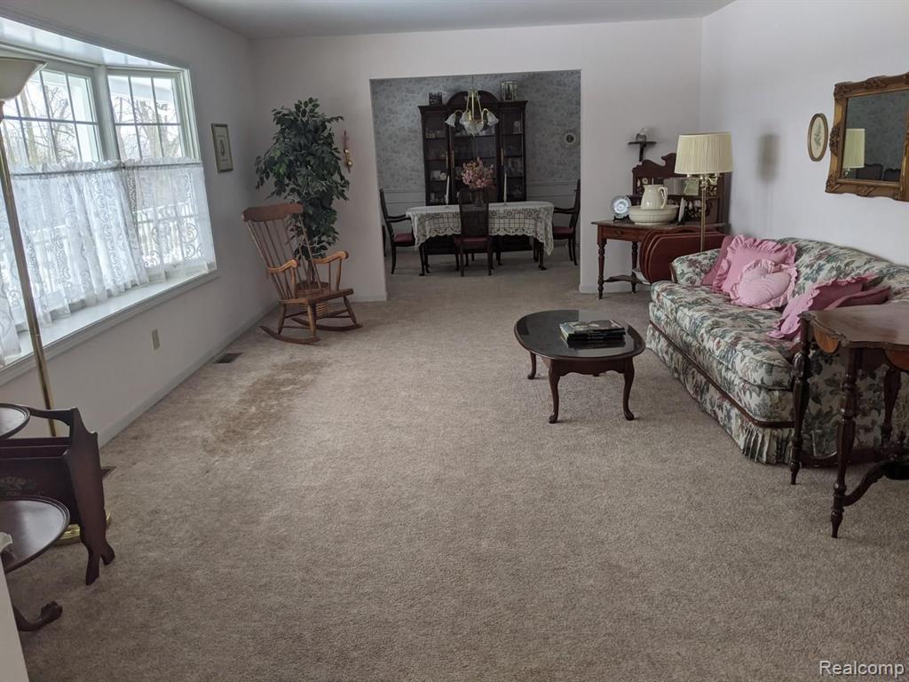 7375 Oak Hill Road Clarkston, MI 48348 - Photo 8 of 24 Gallery Image 8