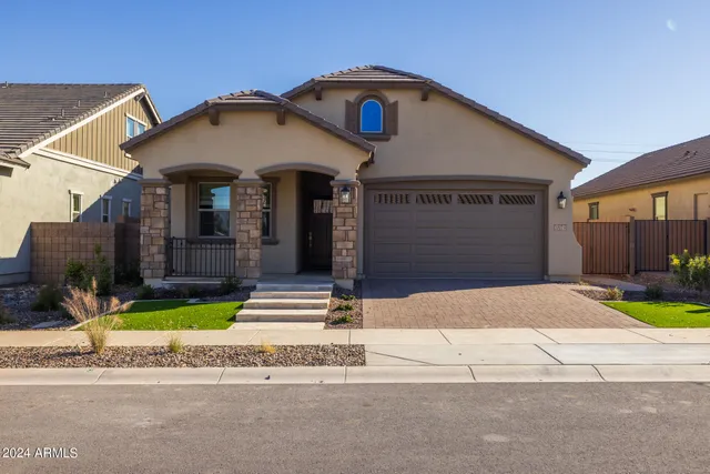 $702,312 | 20073 South 231st Street, Queen Creek, AZ 85142