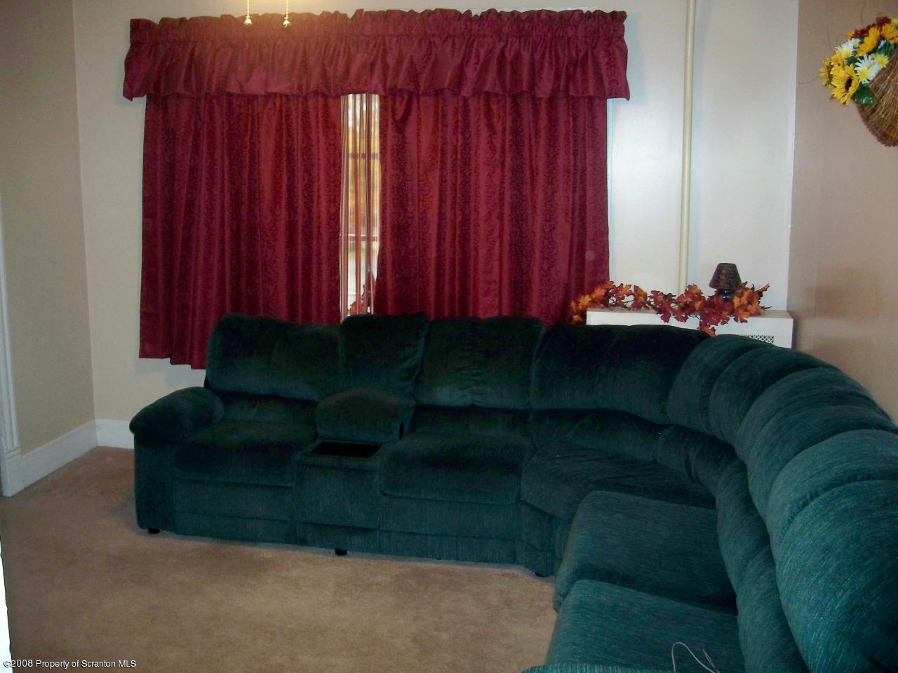 310 Reeves Street Dunmore, PA 18512 - Photo 3 of 13 Gallery Image 3