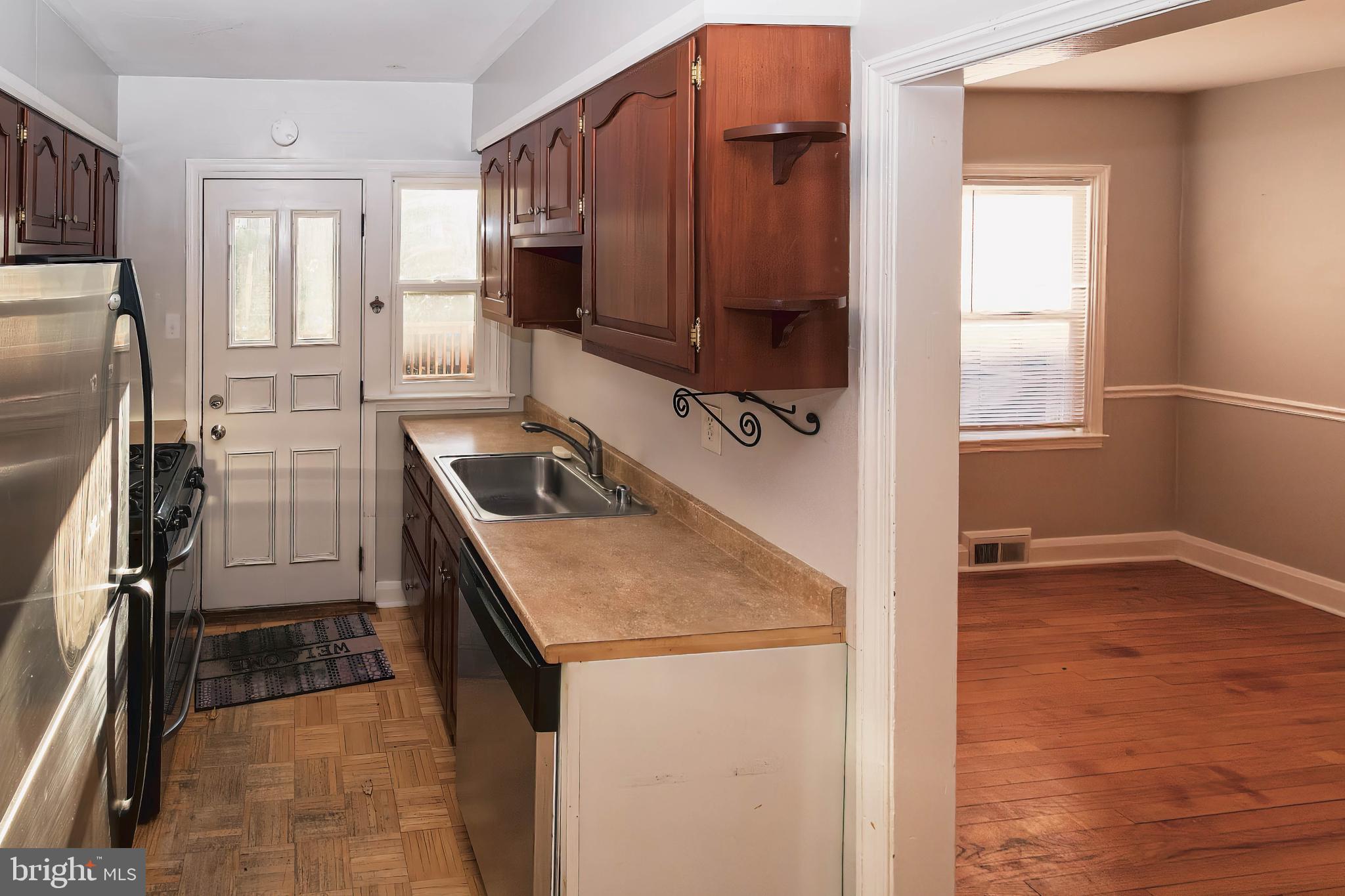 1828 Glen Ridge Road Towson, MD 21286 - Photo 10 of 35