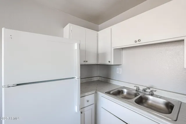 $899 | 15605 North 29th Street, Unit 3, Phoenix, AZ 85032