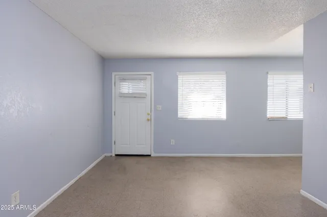 $899 | 15605 North 29th Street, Unit 3, Phoenix, AZ 85032