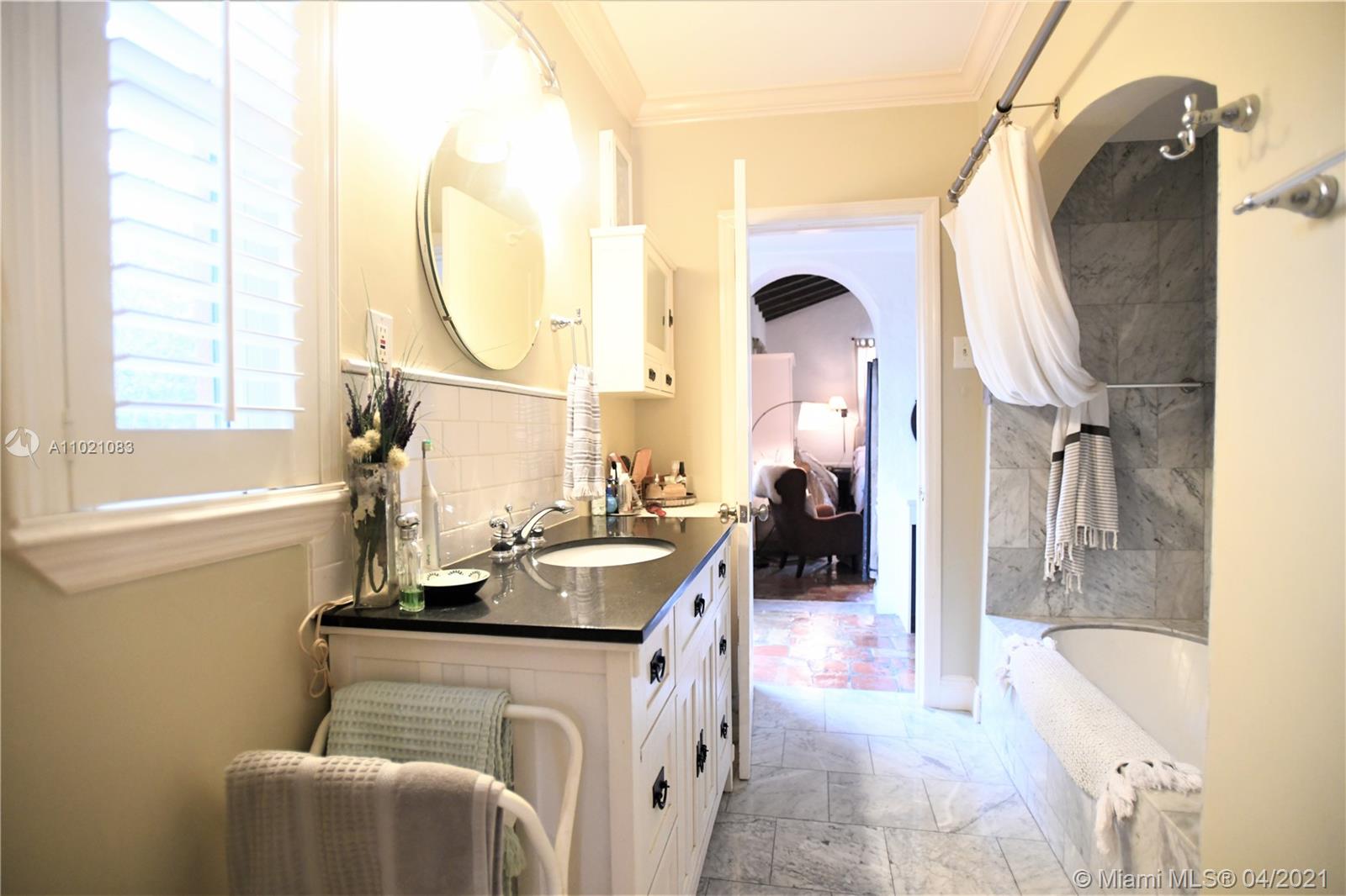 6056 Alton Road Miami Beach, FL 33140 - Photo 22 of 65
