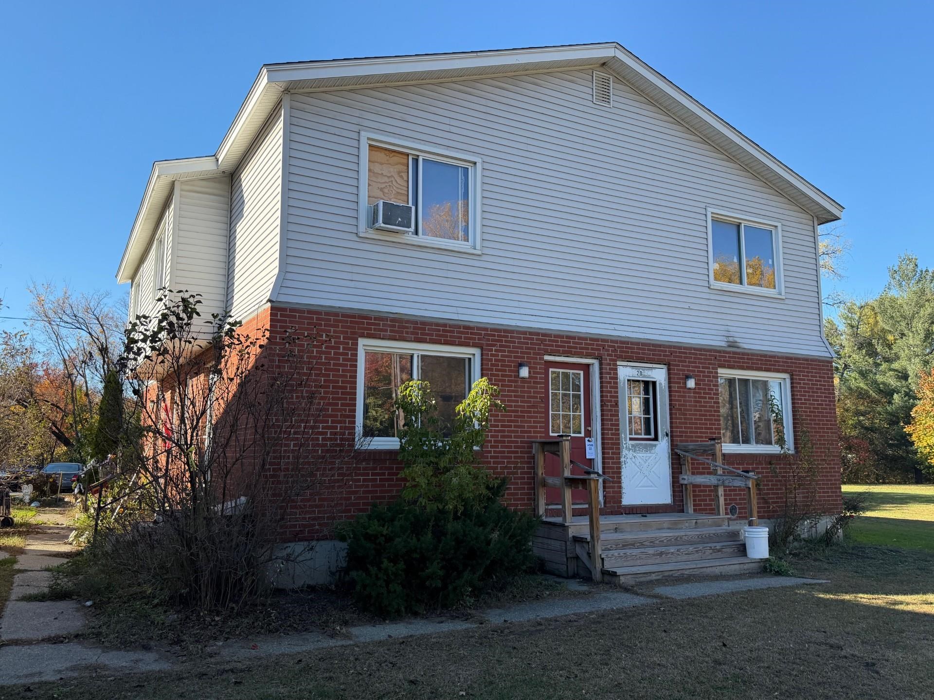 24 Maple Street St. Albans, VT 05478 - Photo 4 of 11