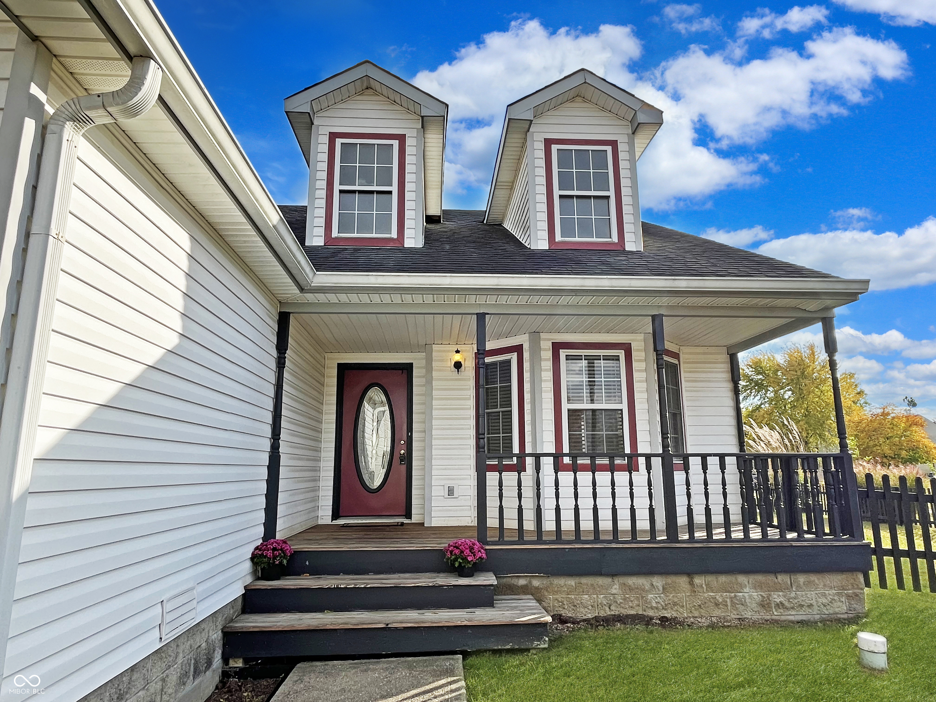 705 Chestnut Lane Brownsburg, IN 46112 - Photo 2 of 19