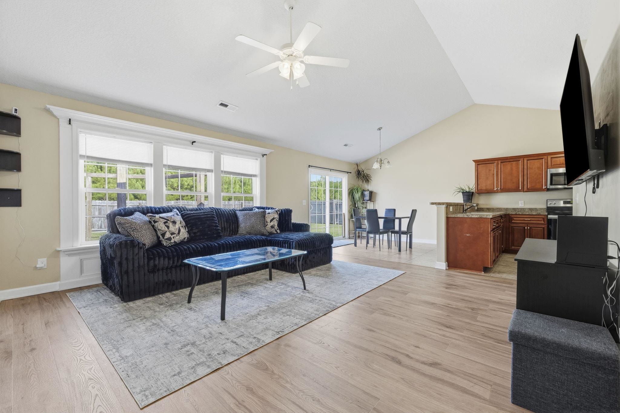 338 Cherry Buck Trail Conway, SC 29526 - Photo 5 of 37