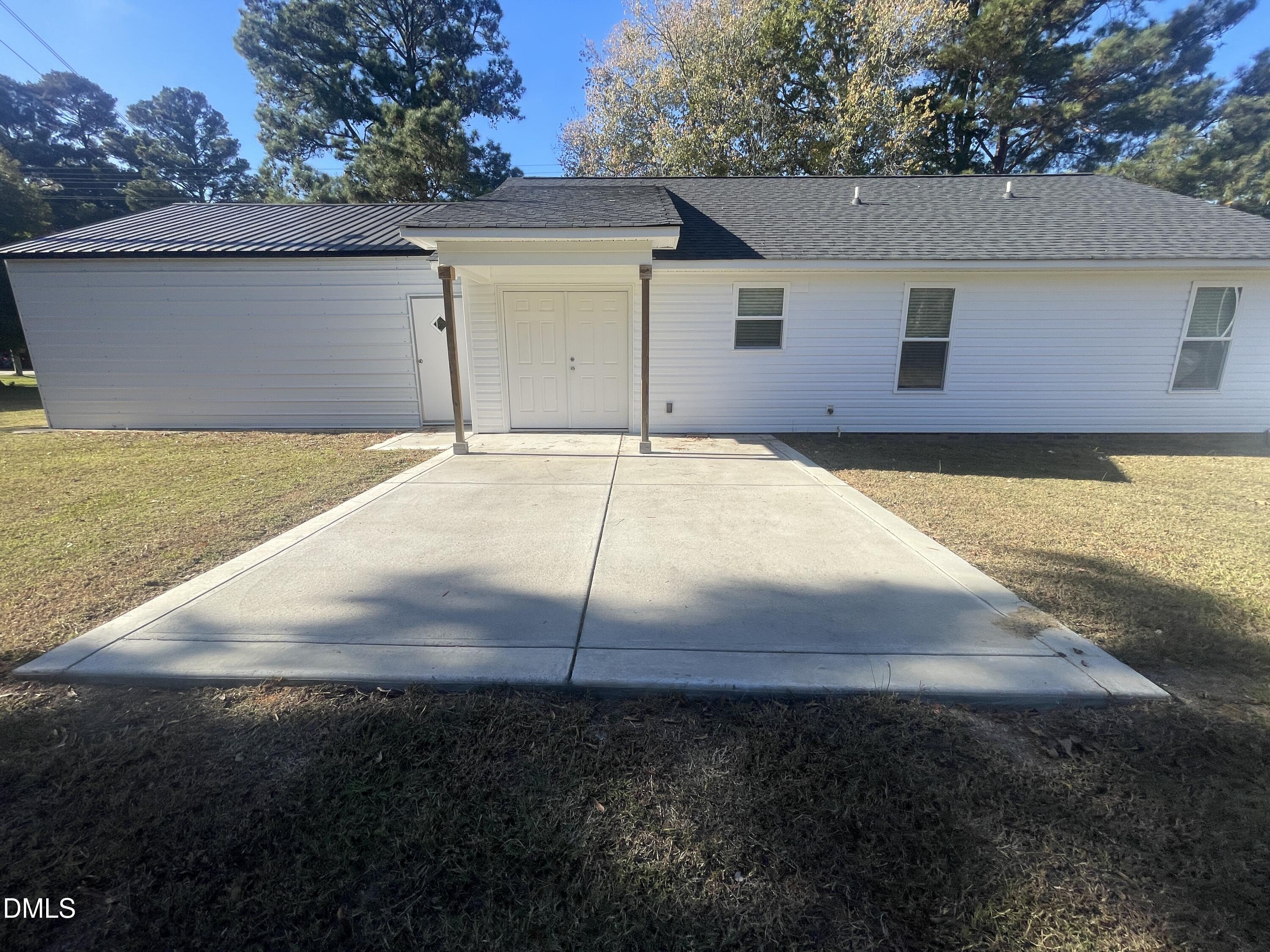 144 Red Hill Church Road Dunn, NC 28334 - Photo 43 of 44 a backyard of a house