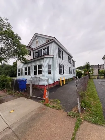 $279,900 | 118 Cedar Street, Springfield, MA 01105