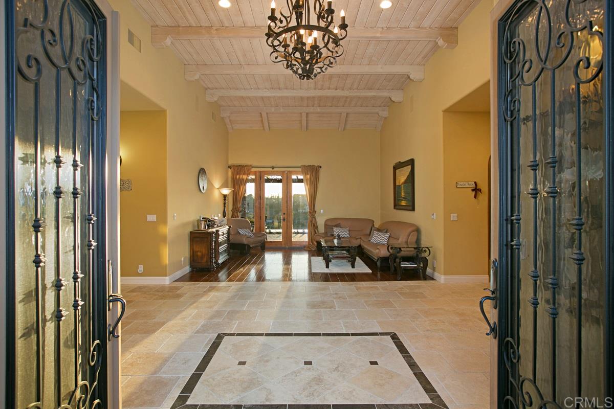4127 Fallsbrae Road Fallbrook, CA 92028 - Photo 4 of 25