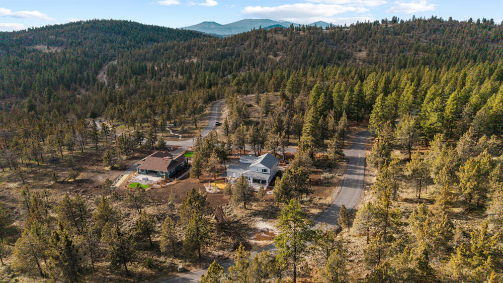 5722 Engleman Spruce Way Klamath Falls, OR 97601 - Photo 31 of 84 5722EnglemanSpruceDr-Exterior-32