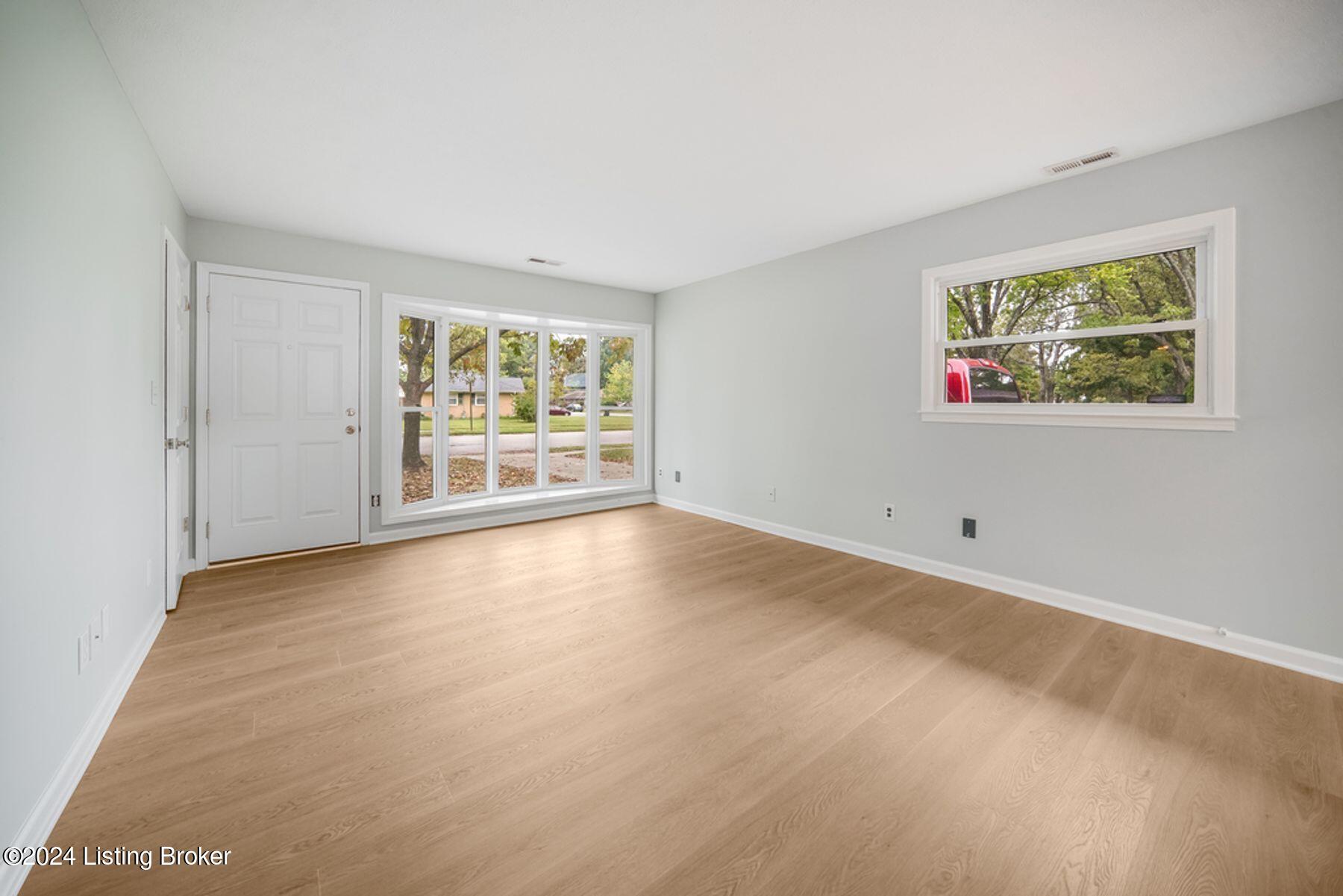 2942 Rio Rita Avenue Louisville, KY 40220 - Photo 6 of 25 Large Bay Window