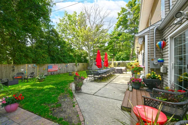 a view of outdoor space patio and garden