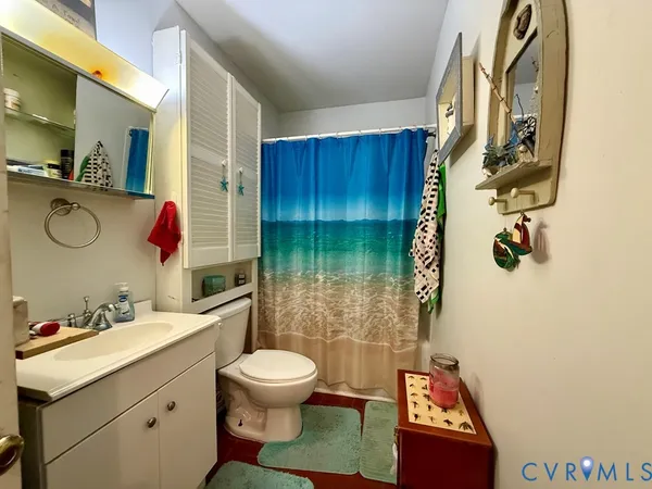 $325,000 | 351 East Bay Drive, White Stone, VA 22578