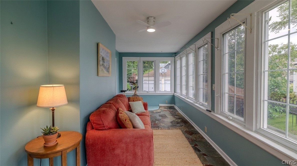 216 Hampton Road Syracuse, NY 13203 - Photo 10 of 40