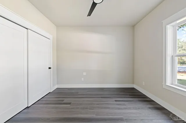 a view of an entrance of the house