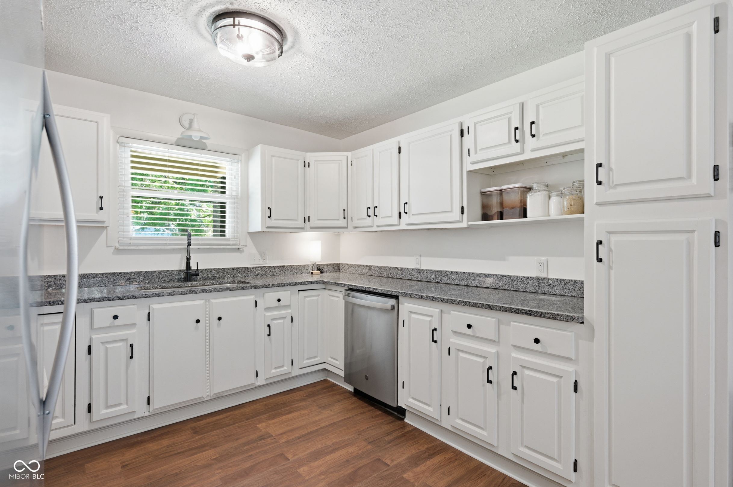 1403 Shawnee Road Indianapolis, IN 46260 - Photo 12 of 23 Gallery Image 12