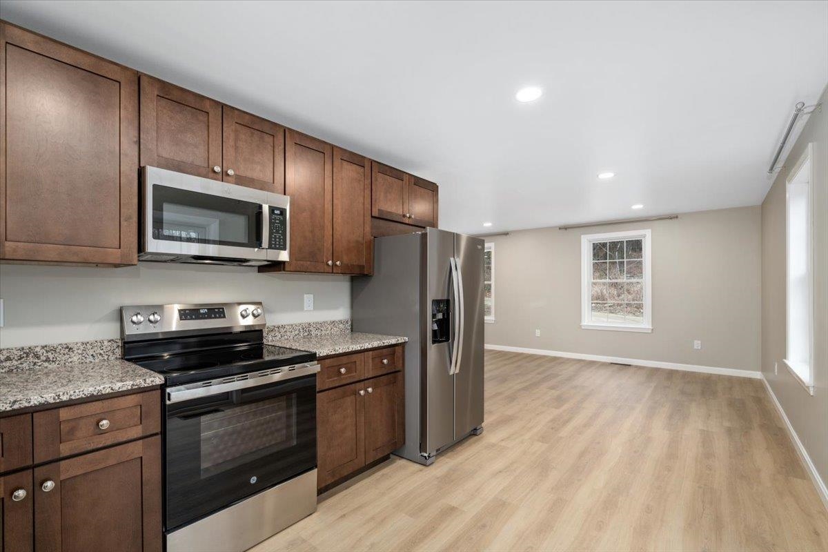 237 Maplewold Road Weare, NH 03281 - Photo 13 of 39