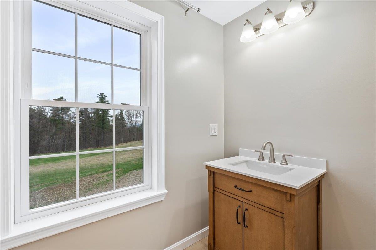 237 Maplewold Road Weare, NH 03281 - Photo 22 of 39