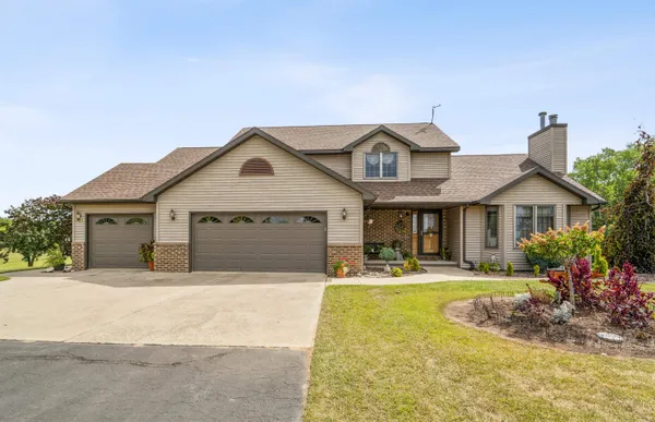 $1,999,000 | N1100 Wood Lane, Pulaski, WI 54162