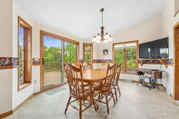 $1,999,000 | N1100 Wood Lane, Pulaski, WI 54162