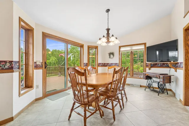 $1,999,000 | N1100 Wood Lane, Pulaski, WI 54162