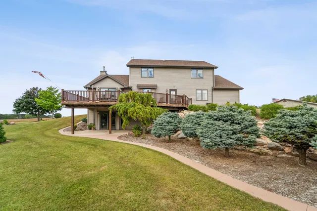 $1,999,000 | N1100 Wood Lane, Pulaski, WI 54162