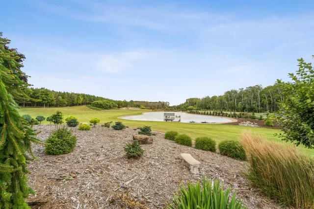 $1,999,000 | N1100 Wood Lane, Pulaski, WI 54162