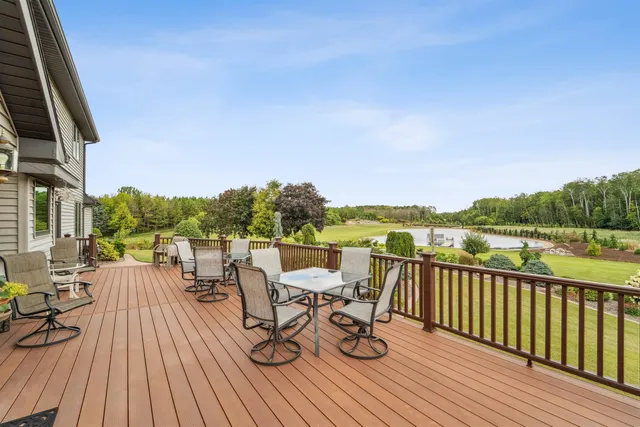 $1,999,000 | N1100 Wood Lane, Pulaski, WI 54162