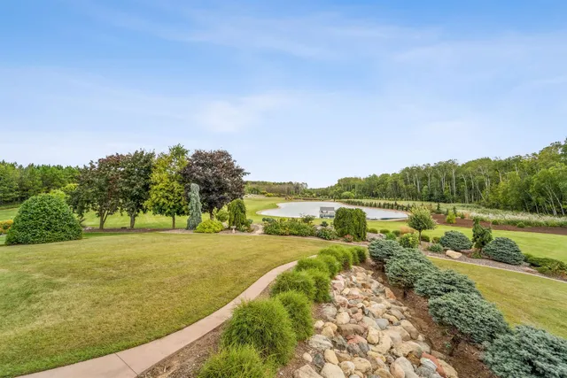 $1,999,000 | N1100 Wood Lane, Pulaski, WI 54162