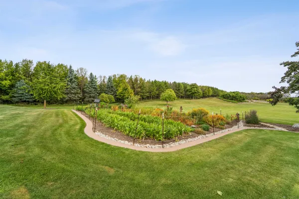$1,999,000 | N1100 Wood Lane, Pulaski, WI 54162