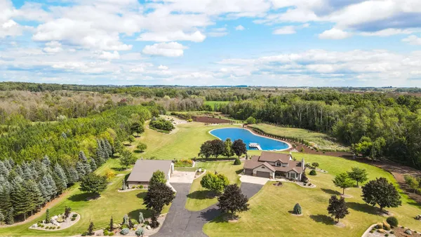 $1,999,000 | N1100 Wood Lane, Pulaski, WI 54162