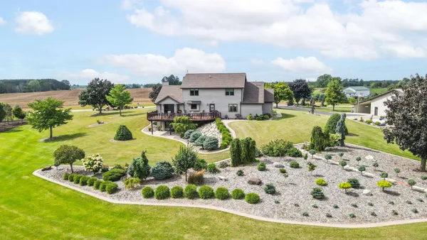 $1,999,000 | N1100 Wood Lane, Pulaski, WI 54162