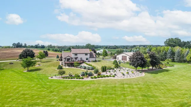 $1,999,000 | N1100 Wood Lane, Pulaski, WI 54162