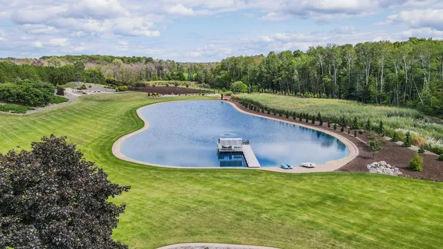 $1,999,000 | N1100 Wood Lane, Pulaski, WI 54162