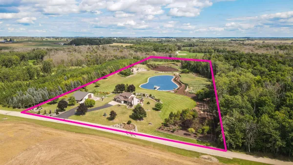 $1,999,000 | N1100 Wood Lane, Pulaski, WI 54162