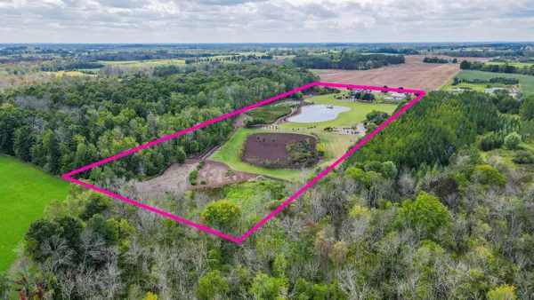$1,999,000 | N1100 Wood Lane, Pulaski, WI 54162