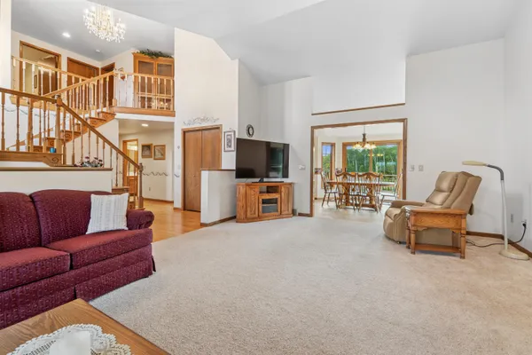 $1,999,000 | N1100 Wood Lane, Pulaski, WI 54162