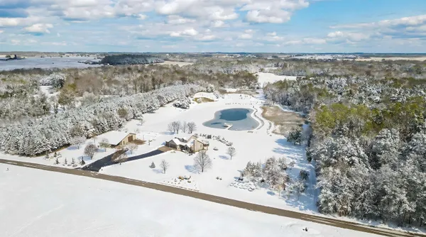 $1,999,000 | N1100 Wood Lane, Pulaski, WI 54162