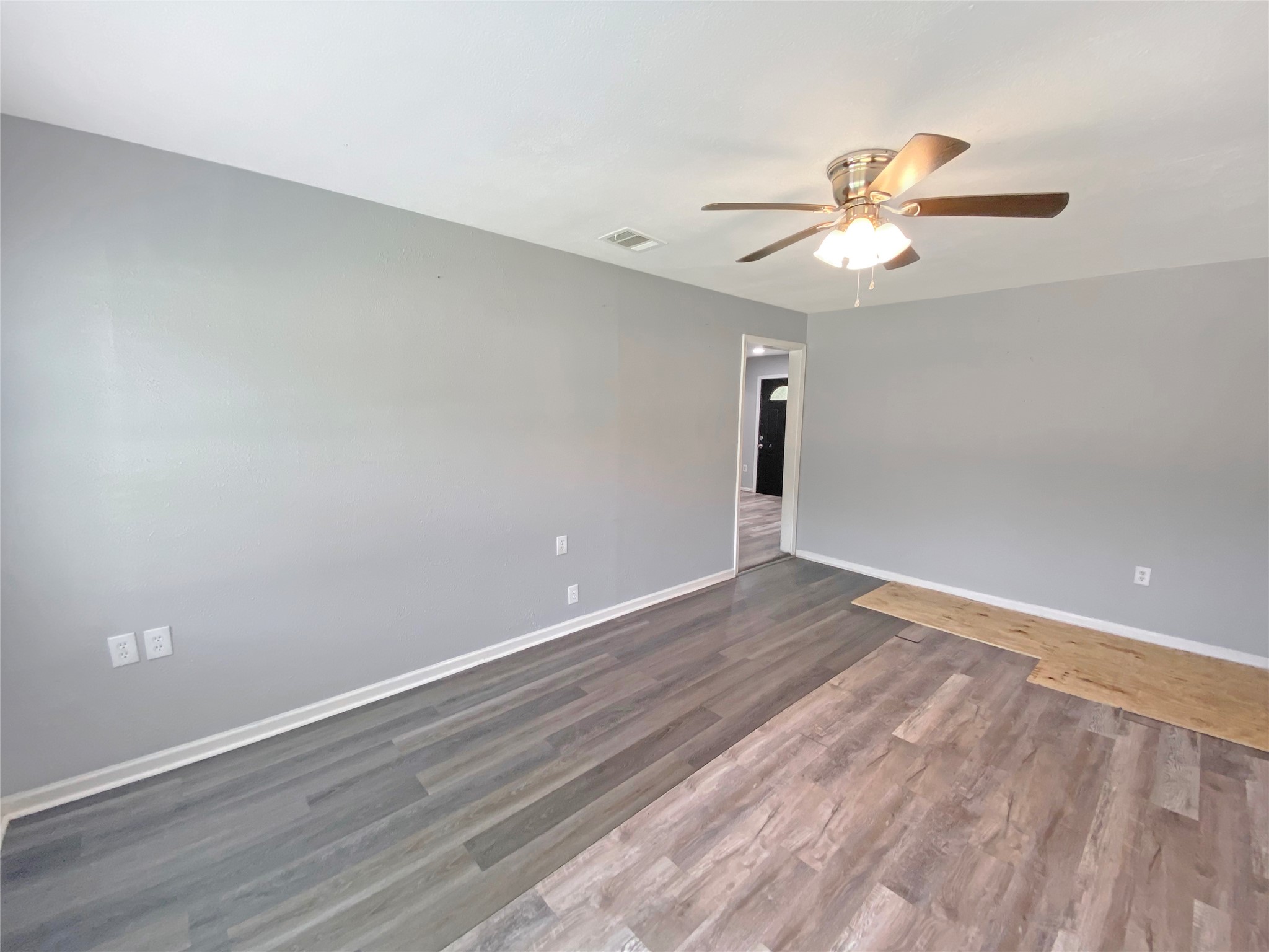 506 Azalea Drive La Marque, TX 77568 - Photo 5 of 18
